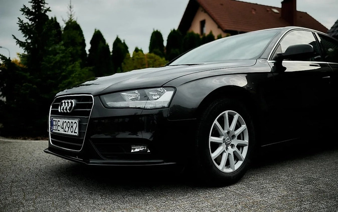 Audi A4 cena 49900 przebieg: 190000, rok produkcji 2013 z Bełchatów małe 137